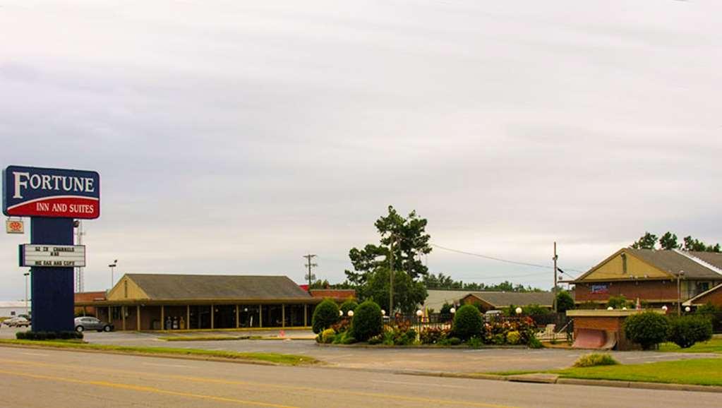 Fortune Inn & Suites Newport Exterior foto